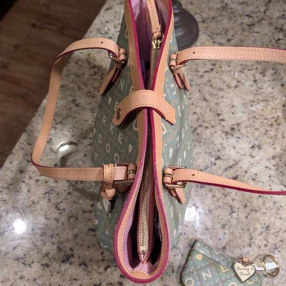 NWOT Vintage Crossword Collection Seafoam Dooney & Bourke Tote Bag  & Coin Purse - Picture 5 of 14